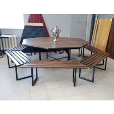 Стол для восьмигранной беседки