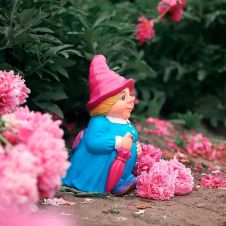 Садовая фигура Гномушка Варвара в голубом 37,5 см ТСМ
